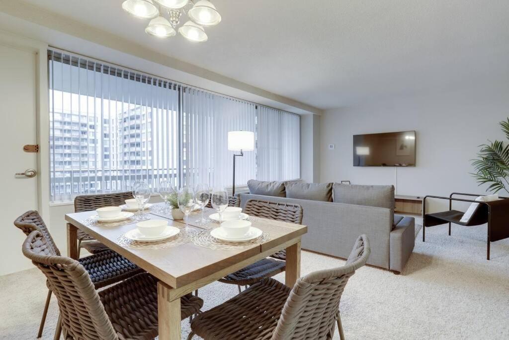 Elegant Apartment W Views At Crystal City أرلنغتون المظهر الخارجي الصورة