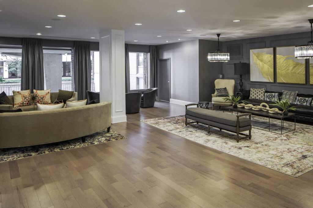 Elegant Apartment W Views At Crystal City أرلنغتون المظهر الخارجي الصورة