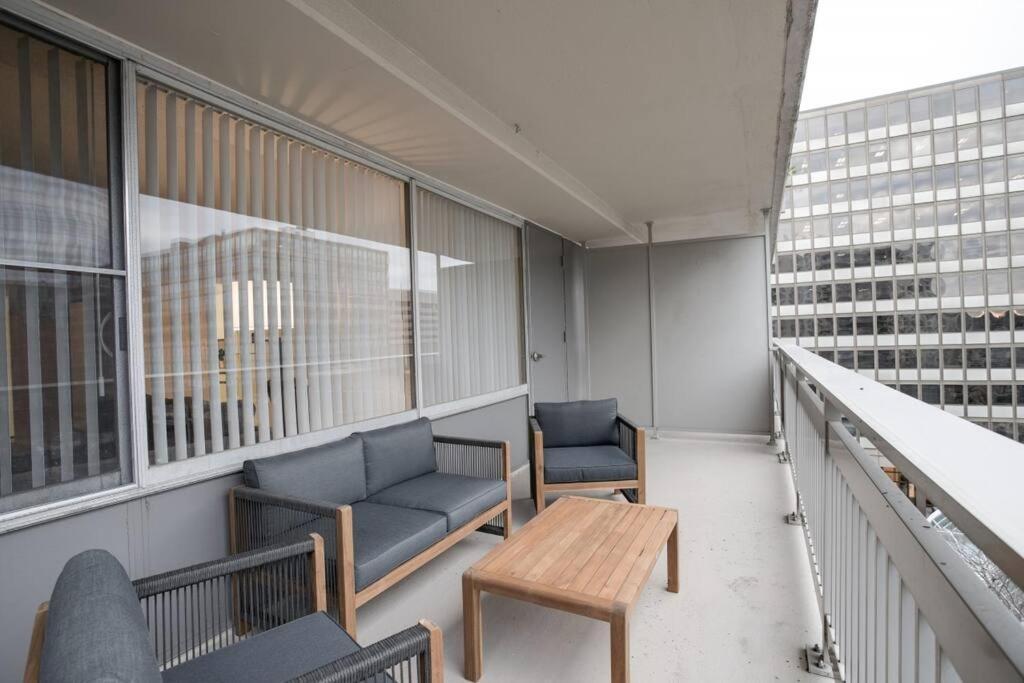 Elegant Apartment W Views At Crystal City أرلنغتون المظهر الخارجي الصورة